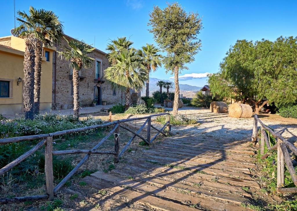 Agriturismo Conte Ruggero Villa Centuripe Eksteriør billede